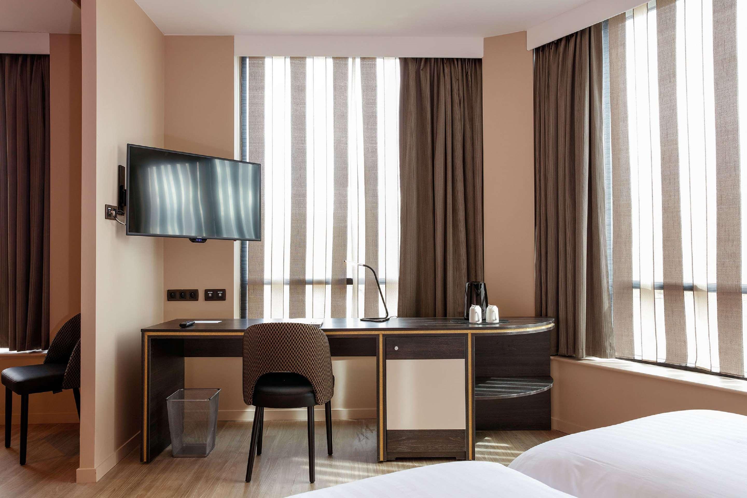 Best Western Plus Hotel Escapade Senlis Санлис Екстериор снимка