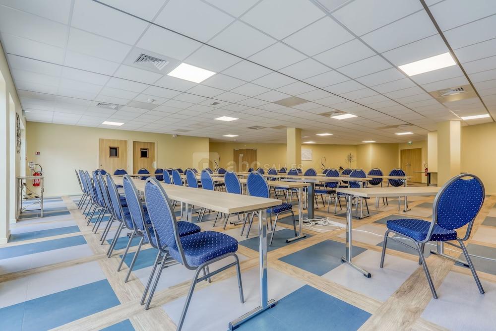 Best Western Plus Hotel Escapade Senlis Санлис Екстериор снимка